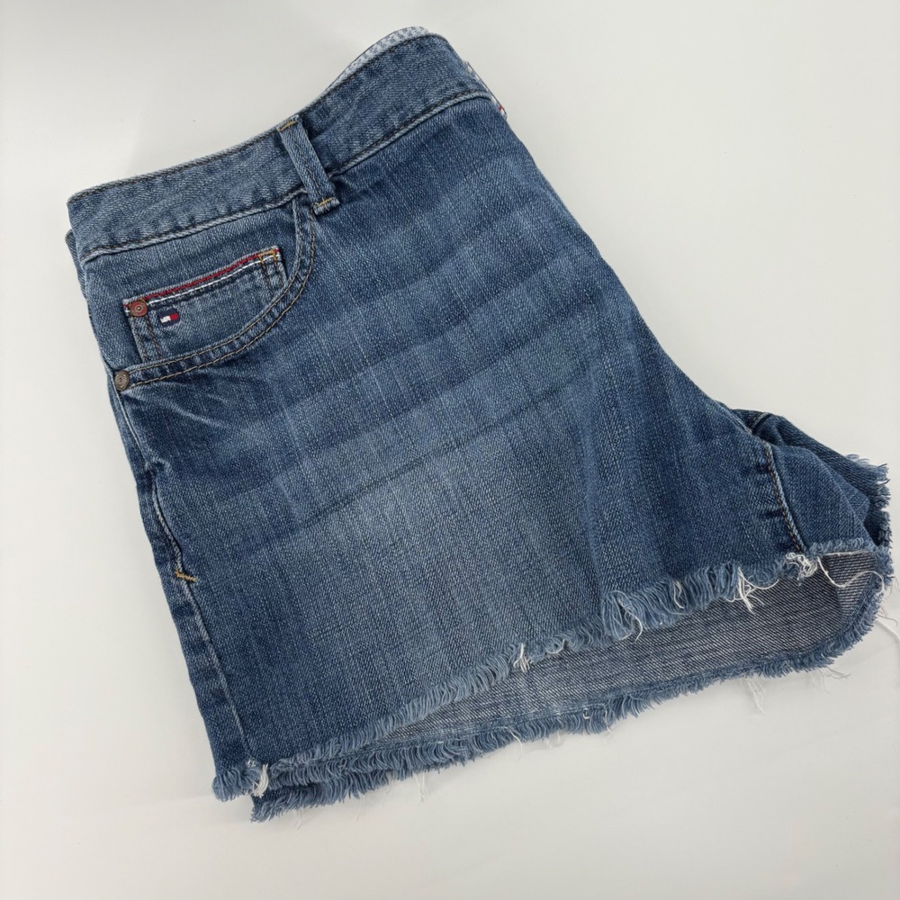 Tommy Hilfiger Women's‎ Blue Denim Frayed Hem Shorts Size 12